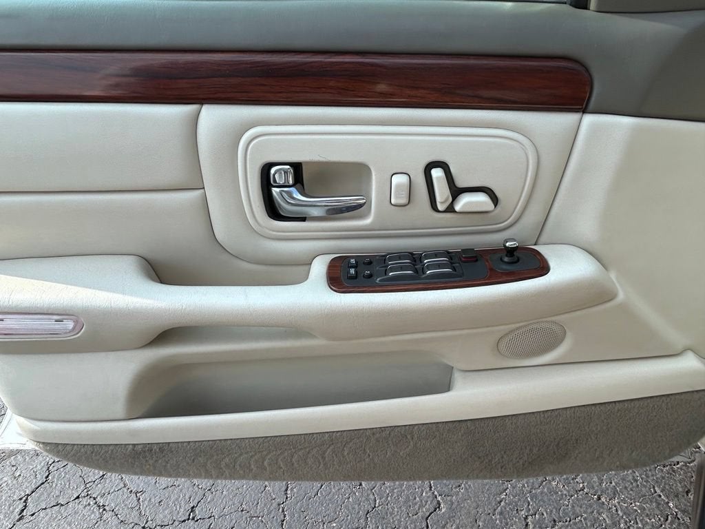 1999 Cadillac Deville Standard