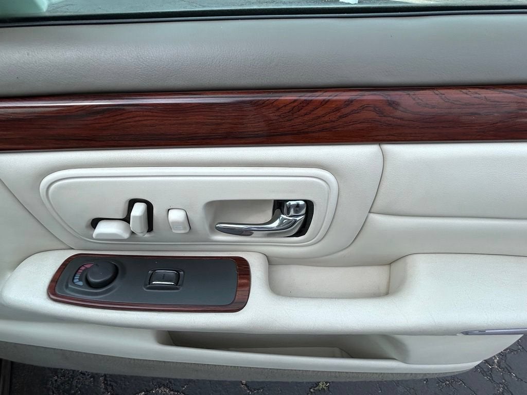 1999 Cadillac Deville Standard