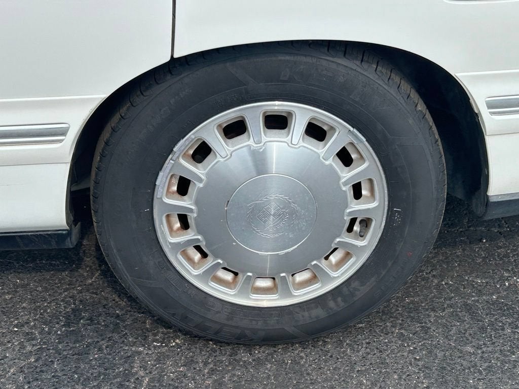 1999 Cadillac Deville Standard