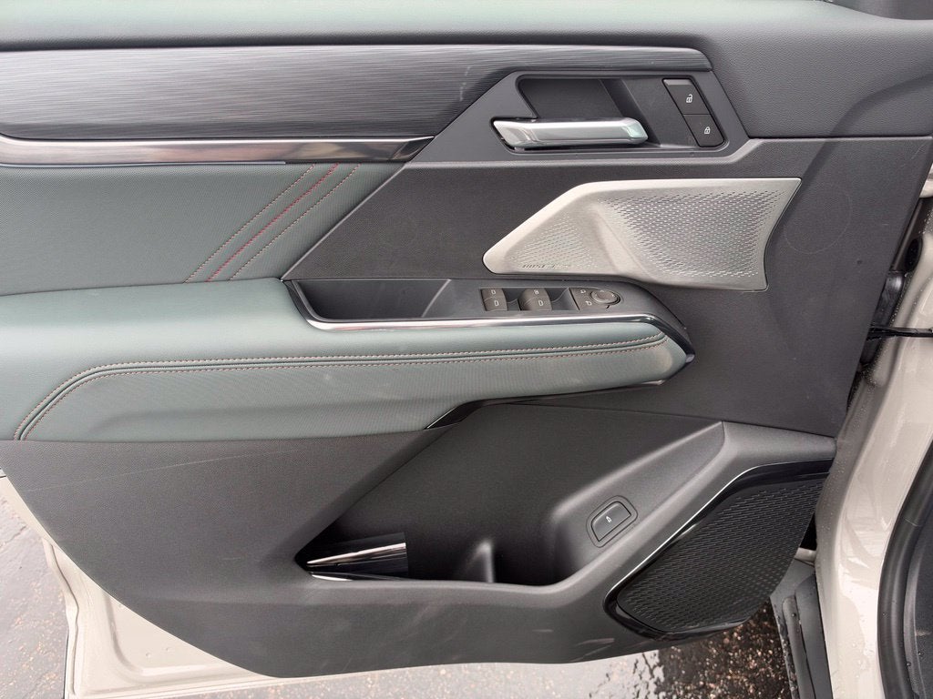 2027 GMC Acadia AT4