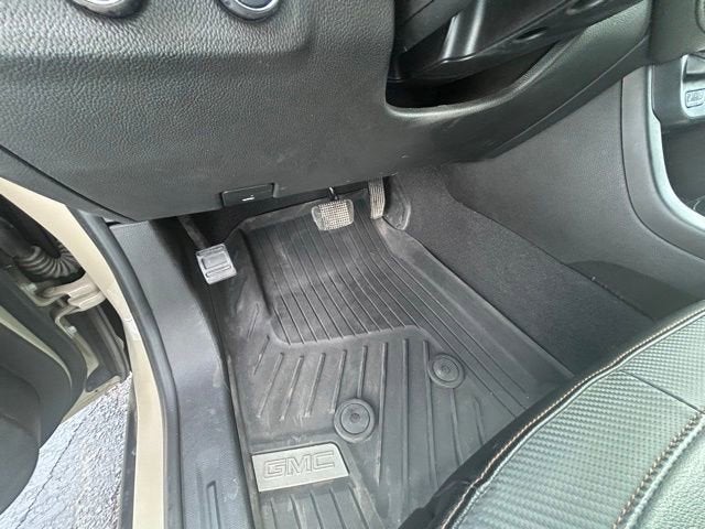 2022 GMC Canyon AT4 - Leather
