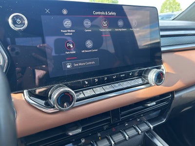 2023 GMC Canyon 4WD AT4