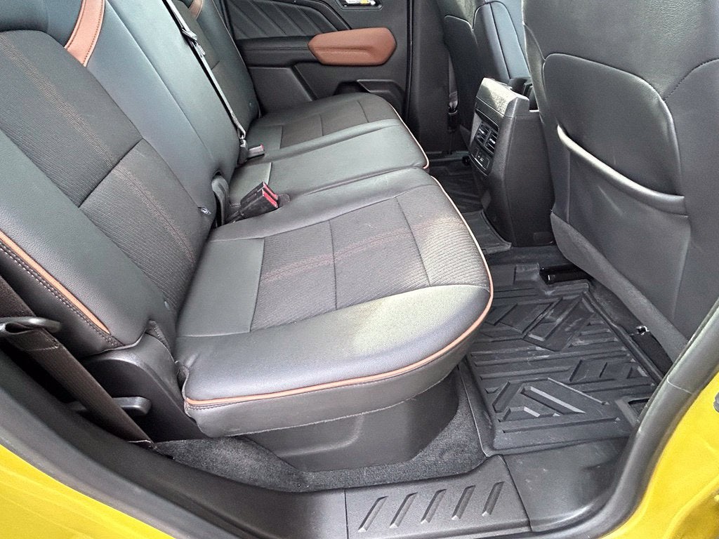 2023 GMC Canyon 4WD AT4
