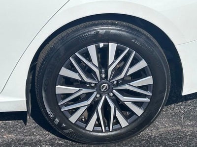 2025 Nissan Altima SV FWD