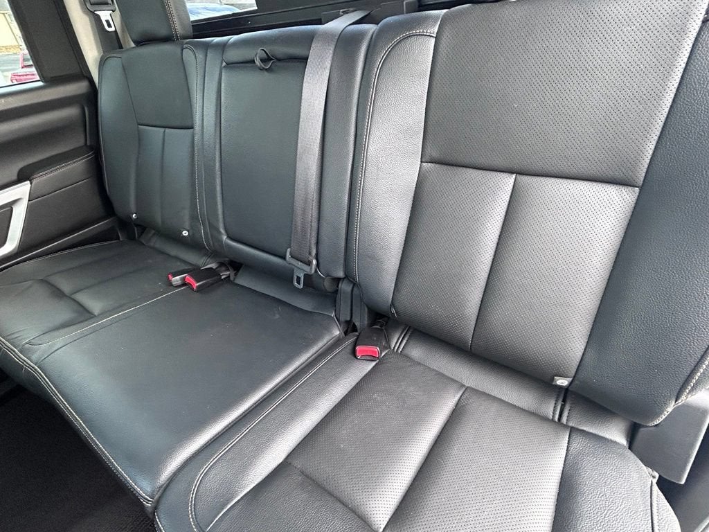 2017 Nissan TITAN SL