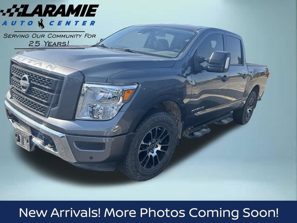 2023 Nissan TITAN Crew Cab SV 4x4
