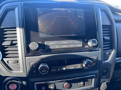 2023 Nissan TITAN Crew Cab SV 4x4