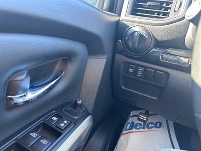 2023 Nissan TITAN Crew Cab SV 4x4