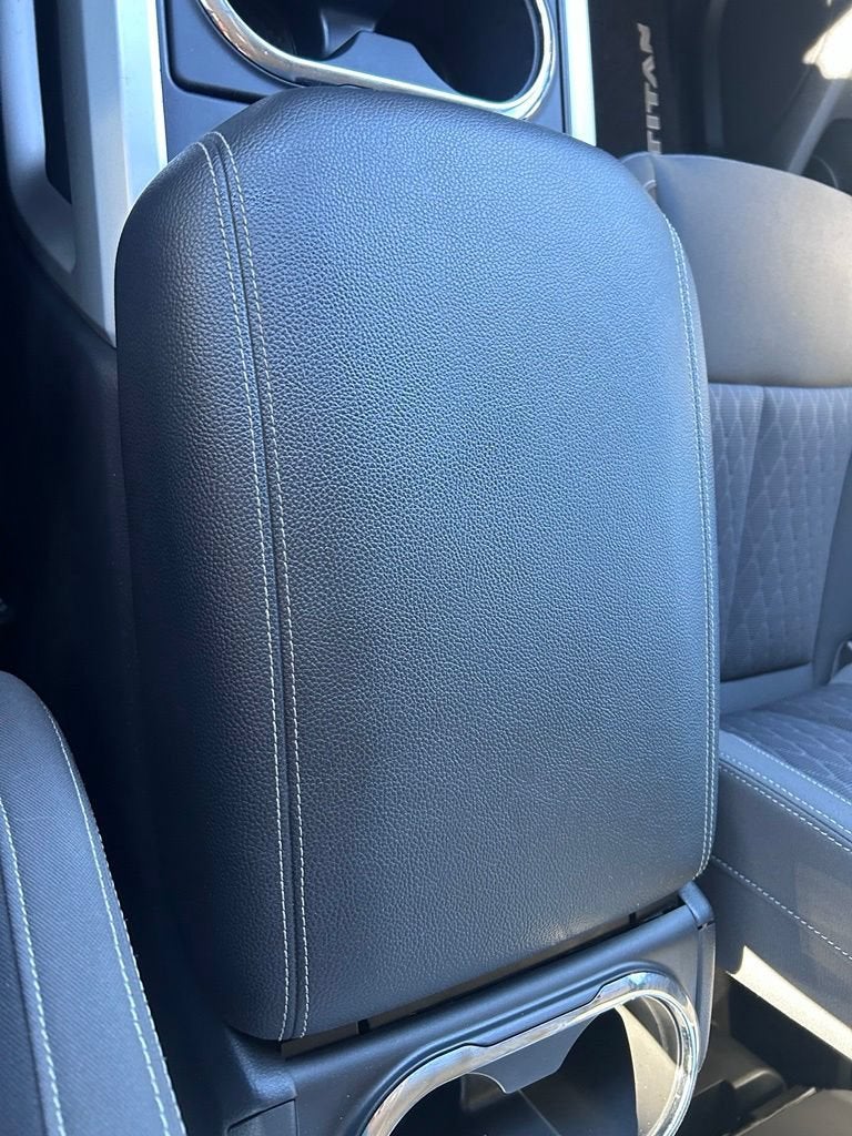 2023 Nissan TITAN Crew Cab SV 4x4