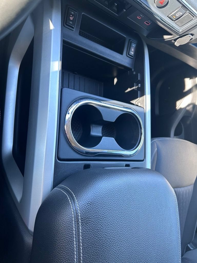 2023 Nissan TITAN Crew Cab SV 4x4