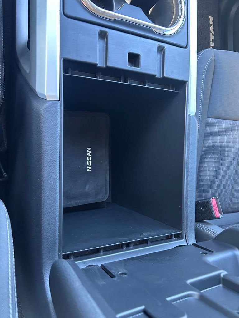 2023 Nissan TITAN Crew Cab SV 4x4
