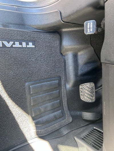 2023 Nissan TITAN Crew Cab SV 4x4