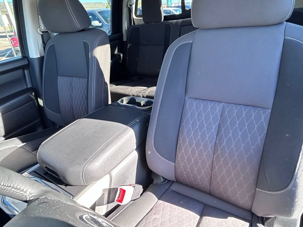 2023 Nissan TITAN Crew Cab SV 4x4