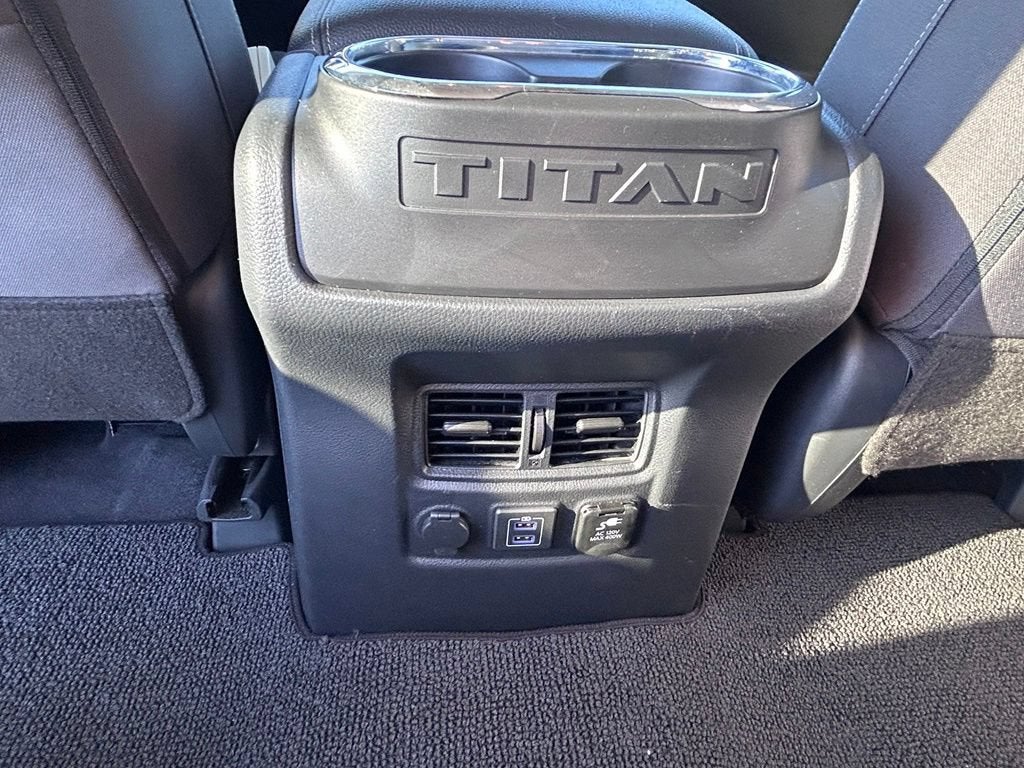 2023 Nissan TITAN Crew Cab SV 4x4