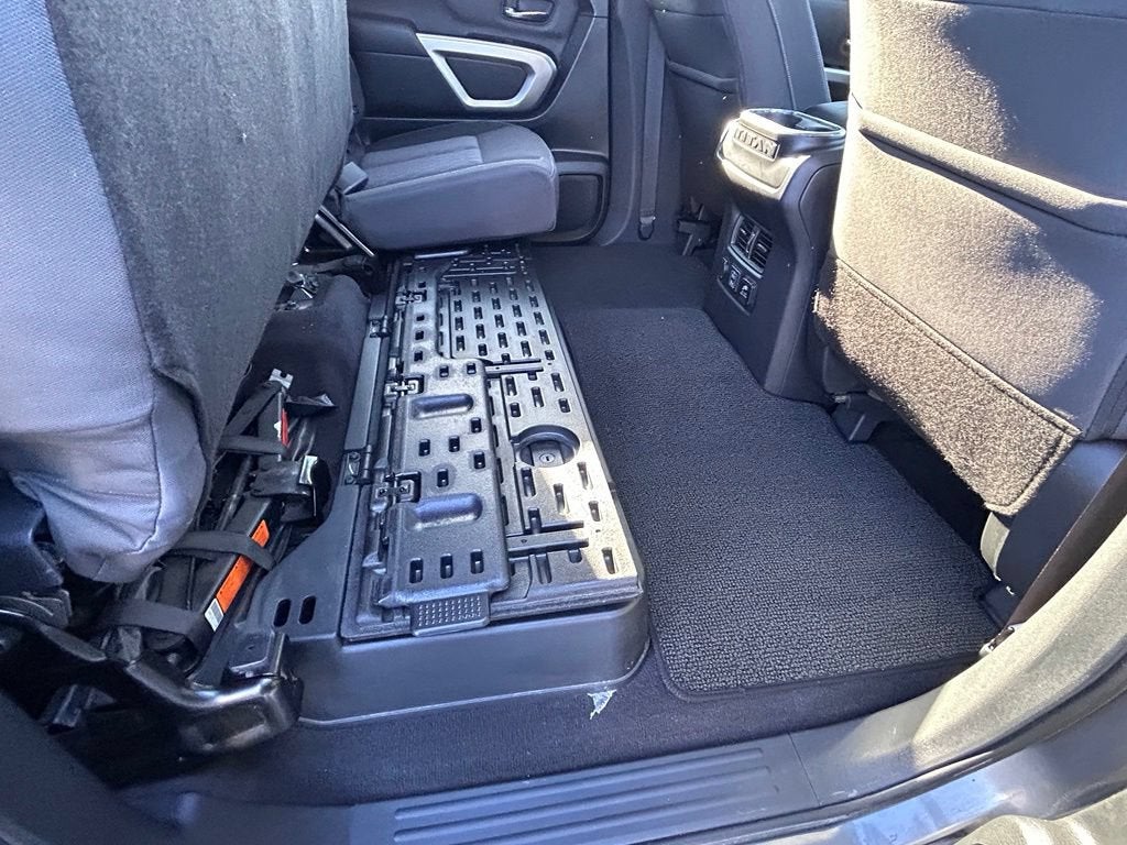 2023 Nissan TITAN Crew Cab SV 4x4