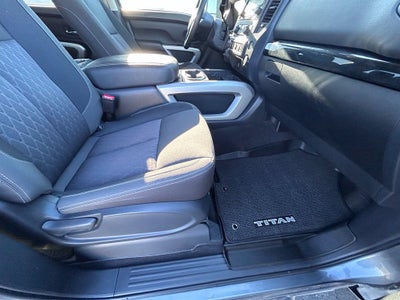 2023 Nissan TITAN Crew Cab SV 4x4