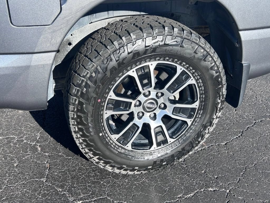2023 Nissan TITAN Crew Cab SV 4x4