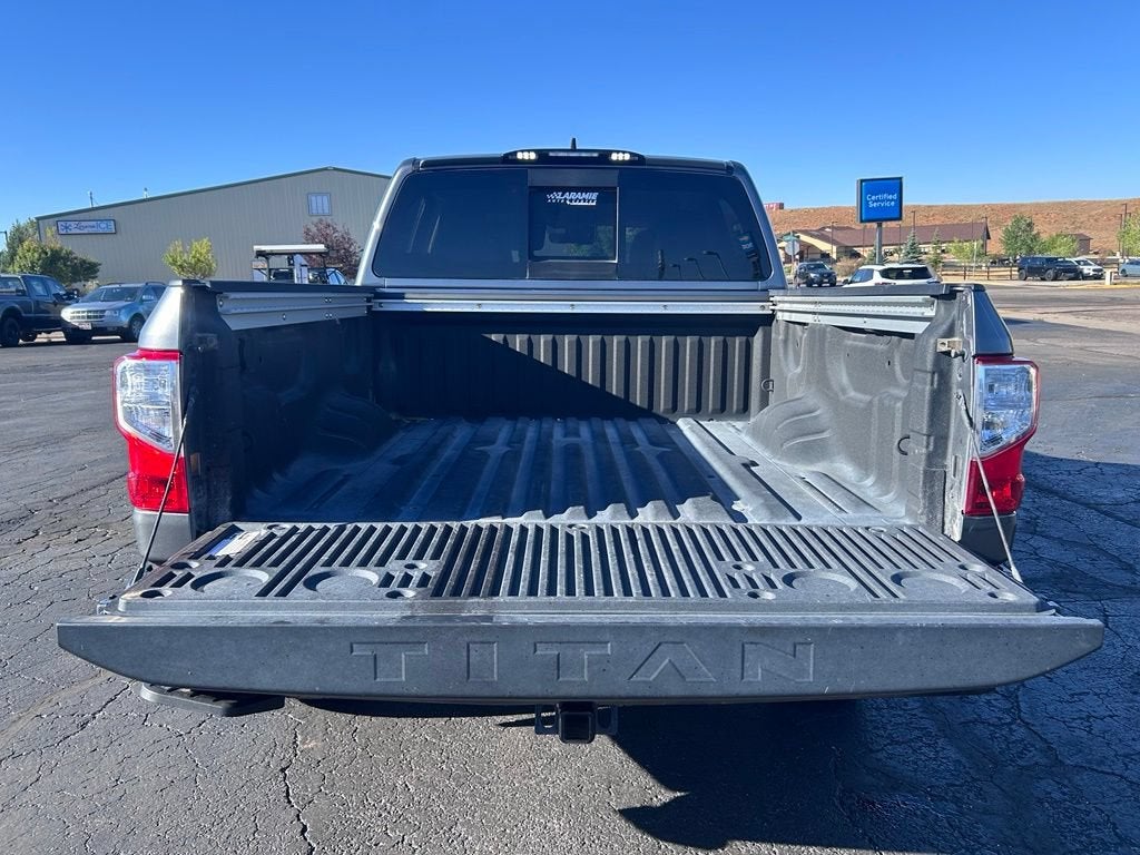 2023 Nissan TITAN Crew Cab SV 4x4