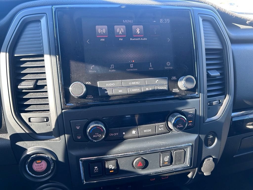 2023 Nissan TITAN Crew Cab SV 4x4