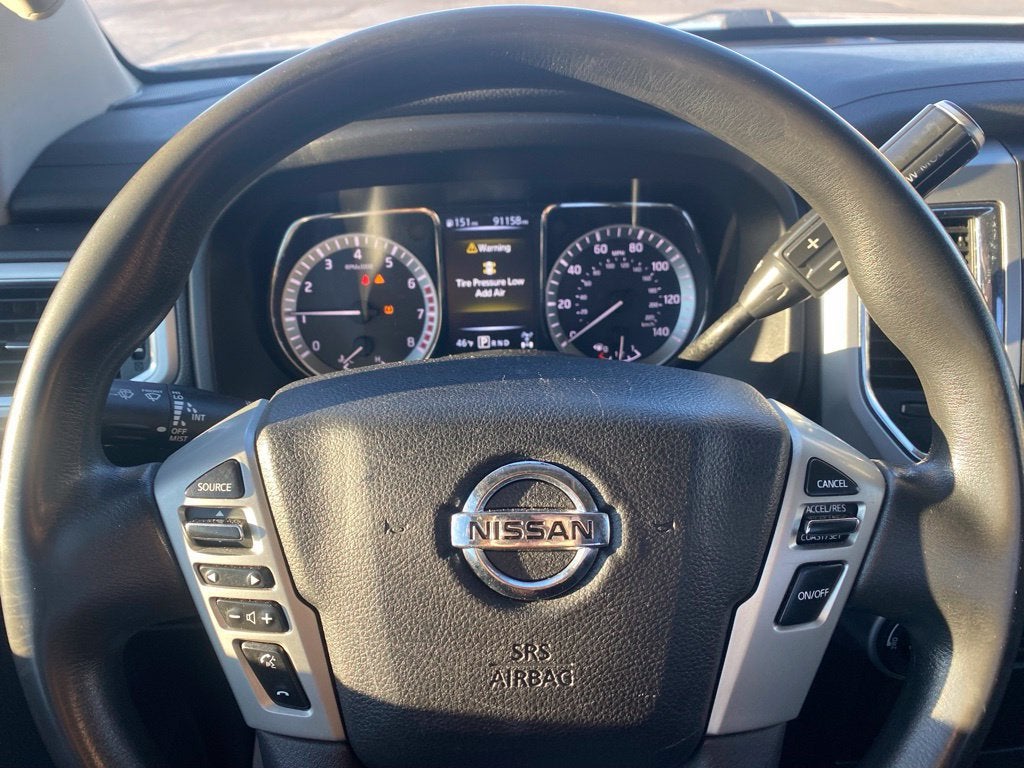 2017 Nissan TITAN XD SV