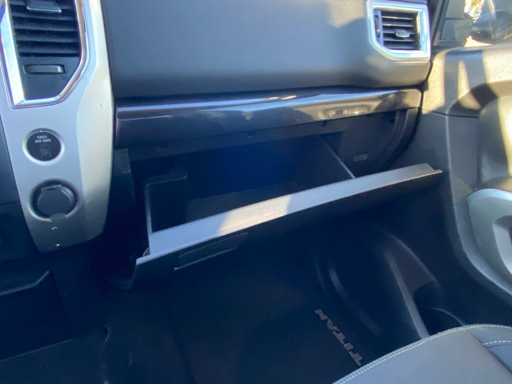 2017 Nissan TITAN XD SV