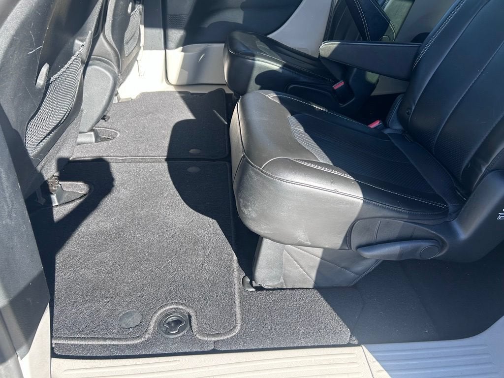 2020 Chrysler Voyager LXI