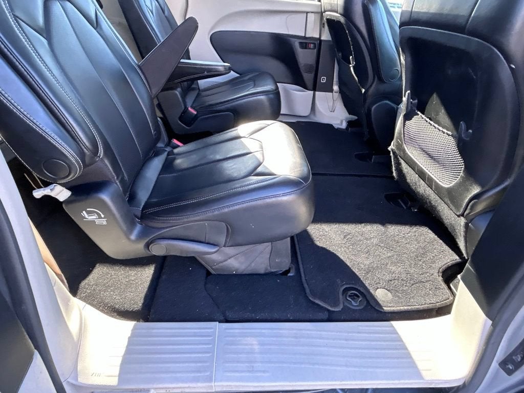 2020 Chrysler Voyager LXI