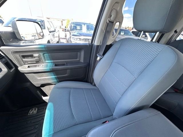 2018 RAM 2500 Tradesman Crew Cab 4x4 8' Box