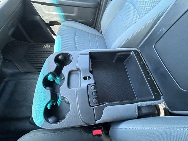 2018 RAM 2500 Tradesman Crew Cab 4x4 8' Box