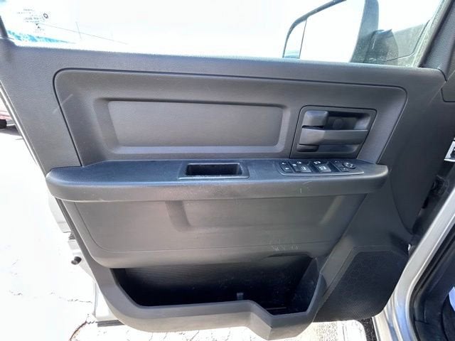 2018 RAM 2500 Tradesman Crew Cab 4x4 8' Box