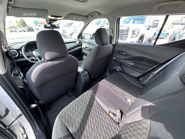 2023 Nissan Kicks SV Xtronic CVT