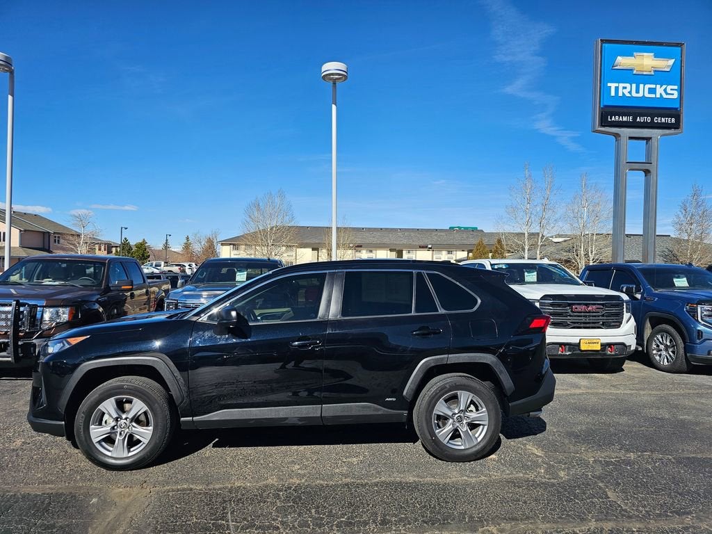 2022 Toyota RAV4 Hybrid LE