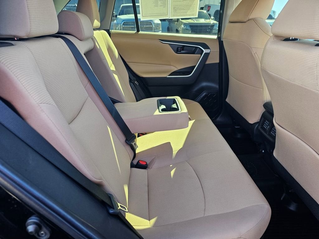 2022 Toyota RAV4 Hybrid LE