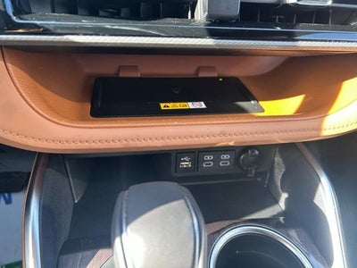 2024 Toyota Highlander Hybrid Platinum