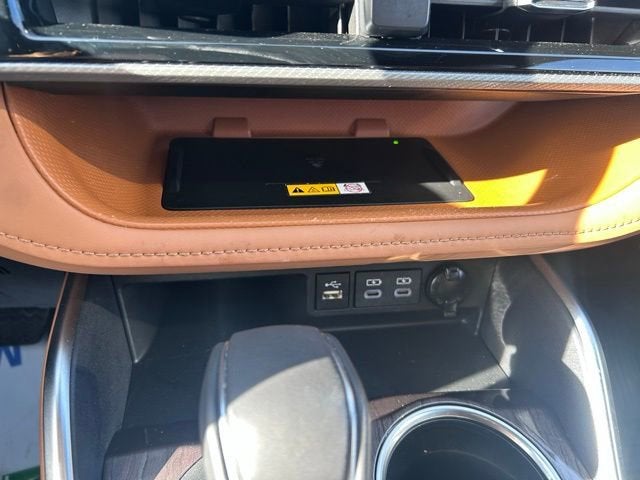 2024 Toyota Highlander Hybrid Platinum