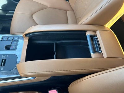 2024 Toyota Highlander Hybrid Platinum