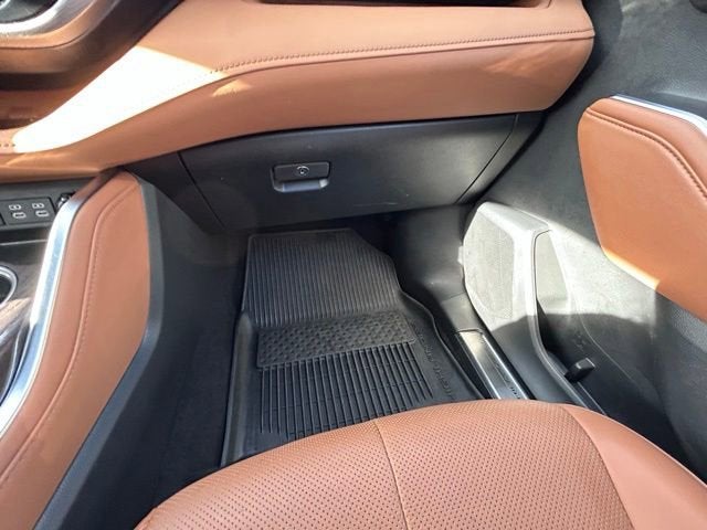 2024 Toyota Highlander Hybrid Platinum