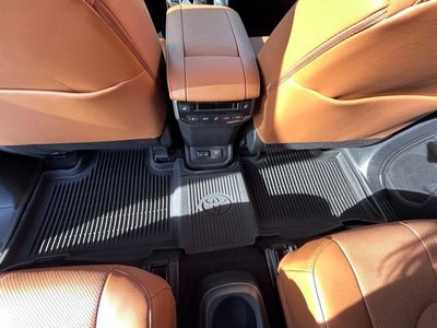 2024 Toyota Highlander Hybrid Platinum