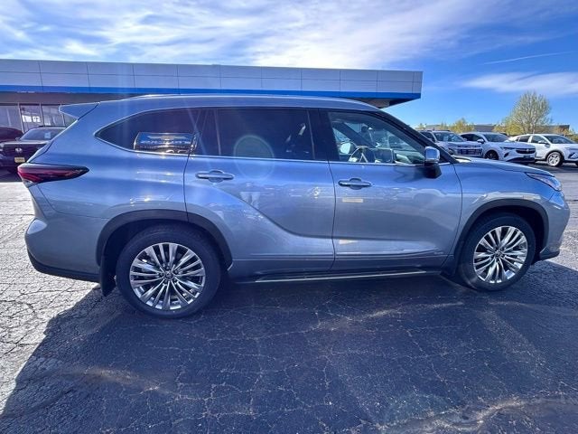 2024 Toyota Highlander Hybrid Platinum
