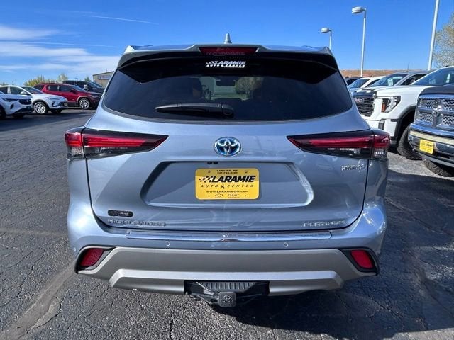 2024 Toyota Highlander Hybrid Platinum