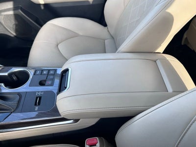 2024 Toyota Highlander Hybrid Platinum