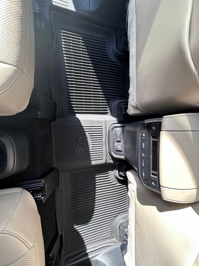 2024 Toyota Highlander Hybrid Platinum