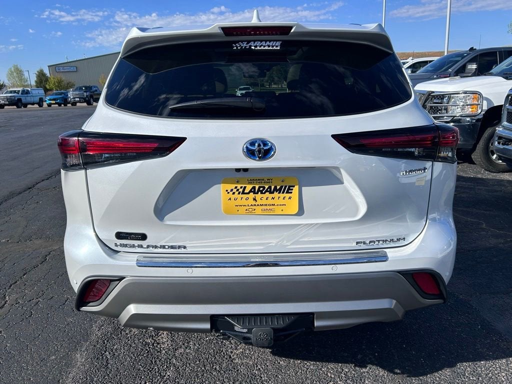 2024 Toyota Highlander Hybrid Platinum